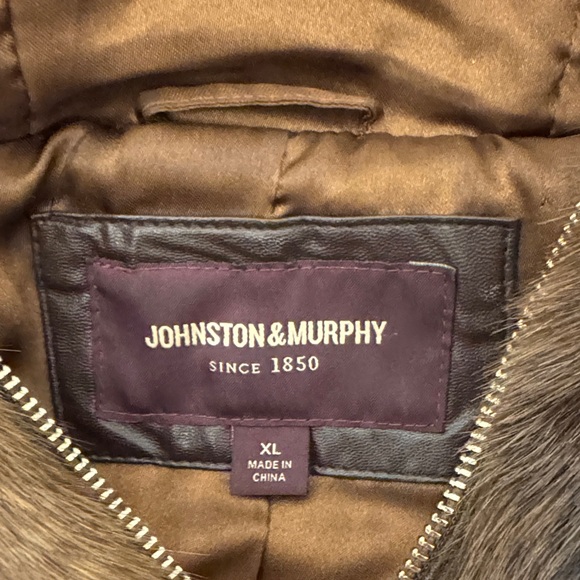 Faux Fur Vest with Zipper - Picture 3 of 7